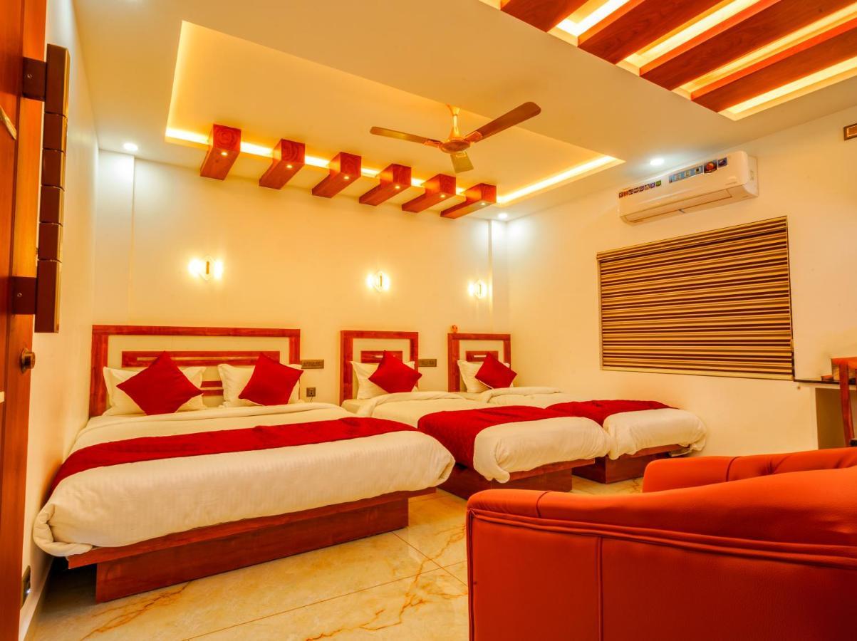 Marina Suites Airport Hotel Коччи Экстерьер фото