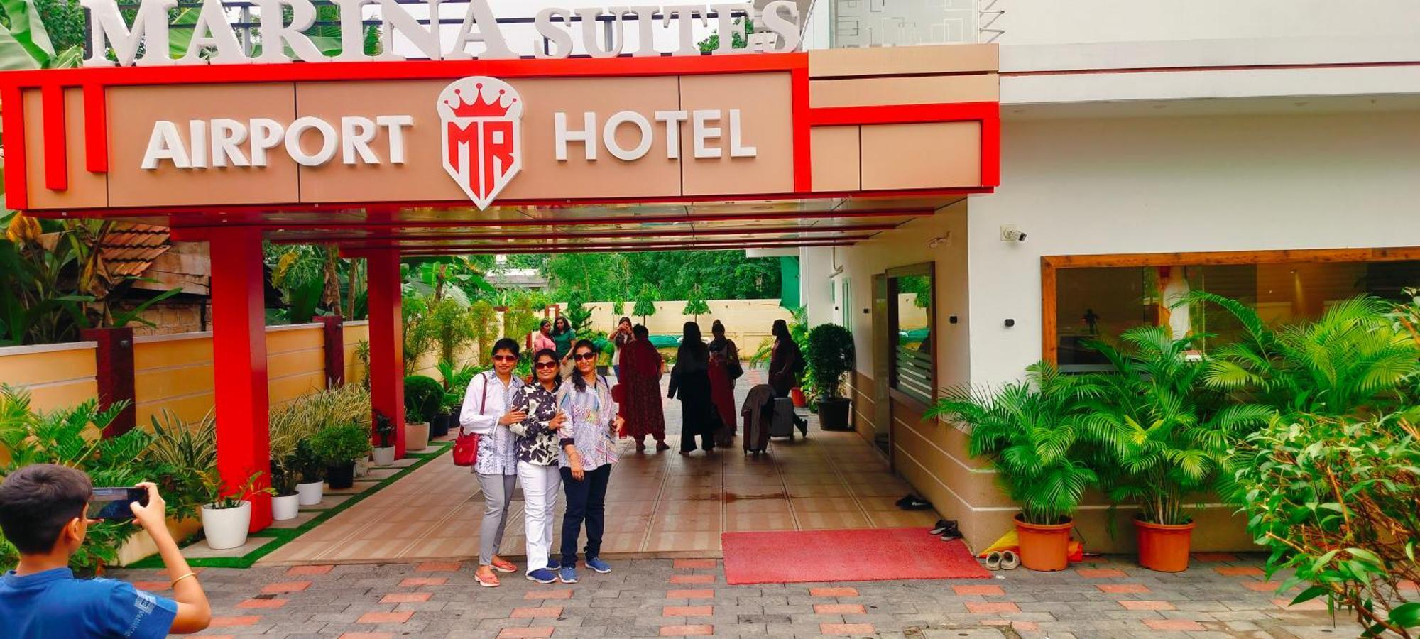 Marina Suites Airport Hotel Коччи Экстерьер фото