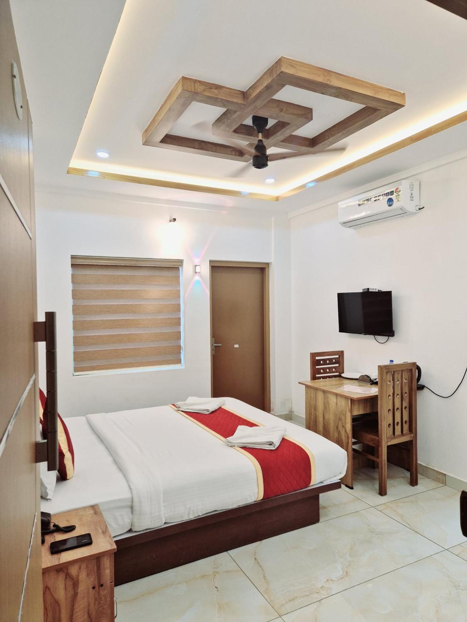 Marina Suites Airport Hotel Коччи Экстерьер фото
